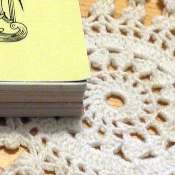 3 For $10 Book Sale! 2022 Farmer's Almanac - Picture 7 of 8